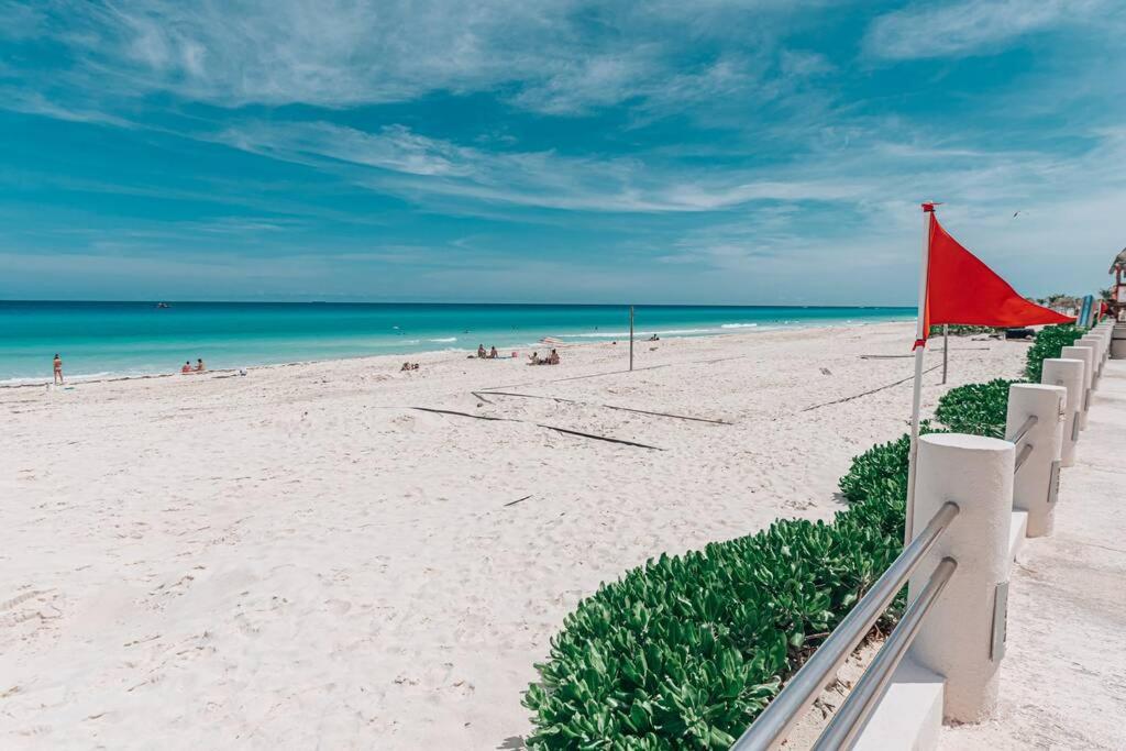 Villas Marlin 108, A Pie De Playa, Albercas, Jacuzi, Ubicacion Inmejorable Κανκούν Εξωτερικό φωτογραφία